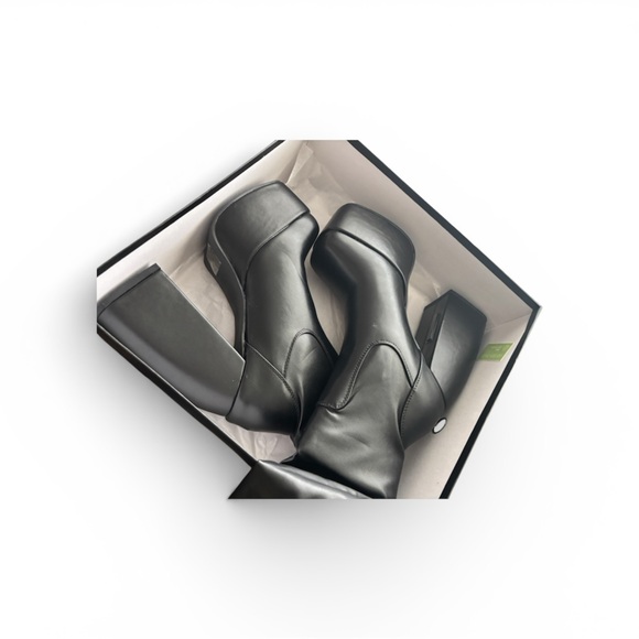 AKIRA Shoes - AKIRA Black Platform Boots